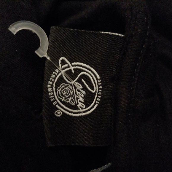 Official Selena Merchandise Black “Queen Of Cumbia” Hoodie - Picture 4 of 5